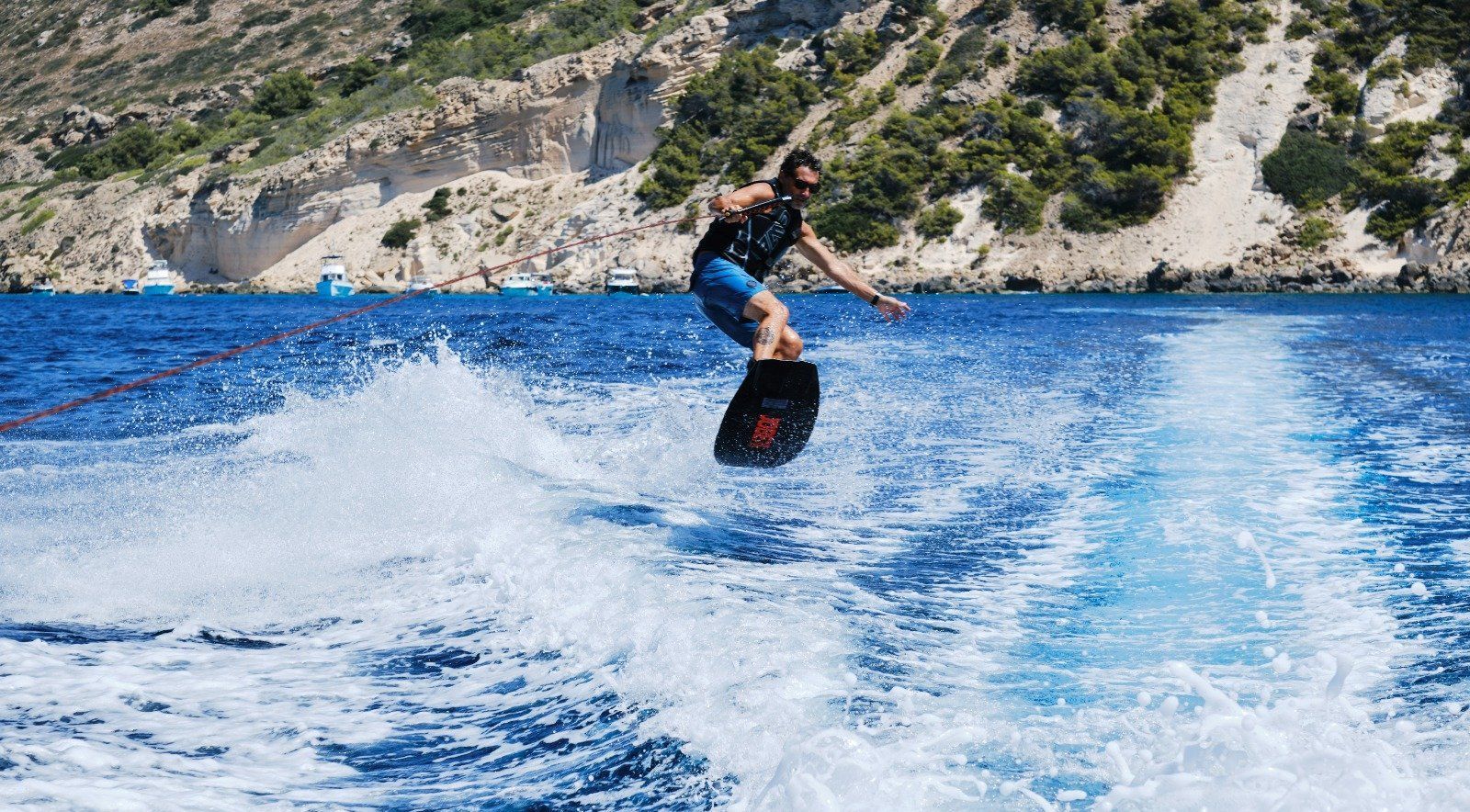 boat rental with water sports mallorca