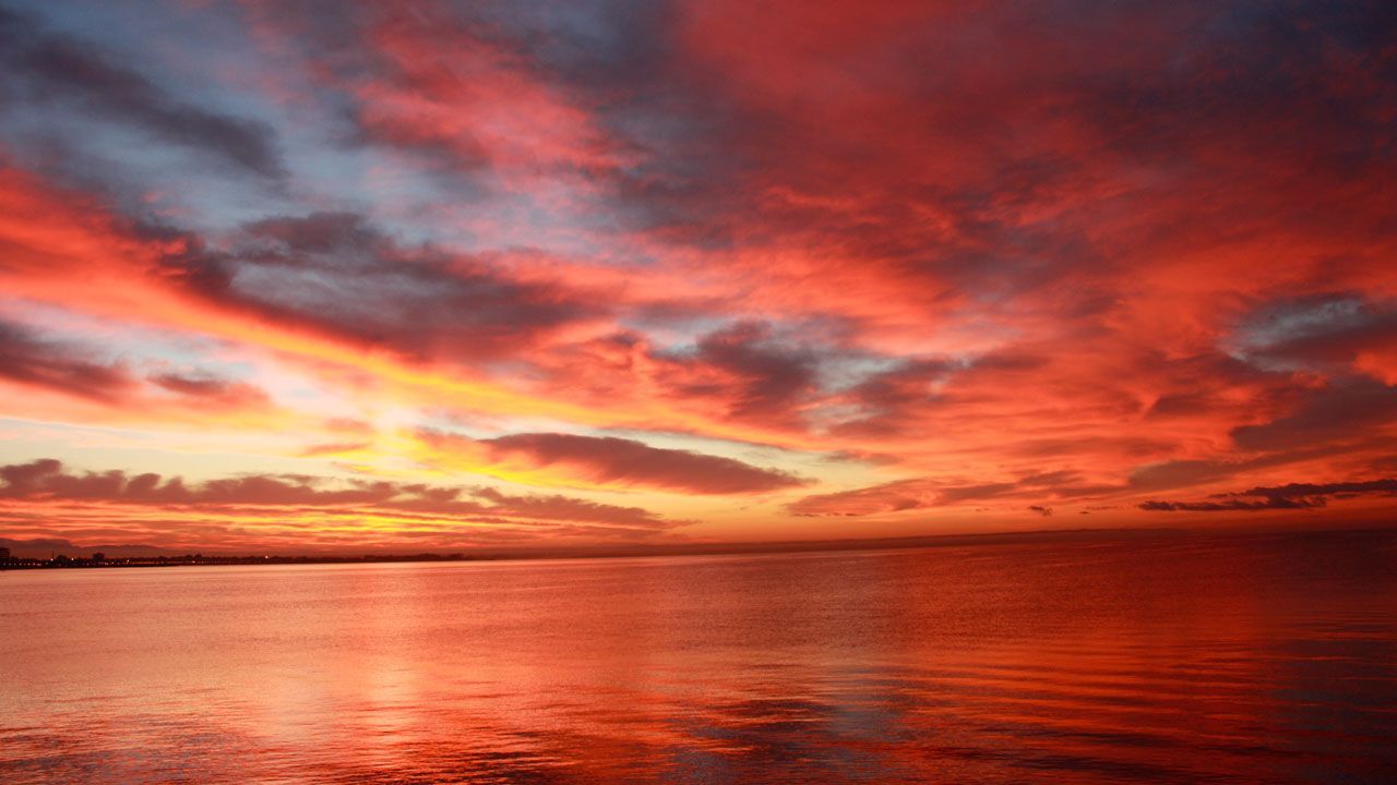Sunset in Mallorca aboard Falcao Uno cruise
