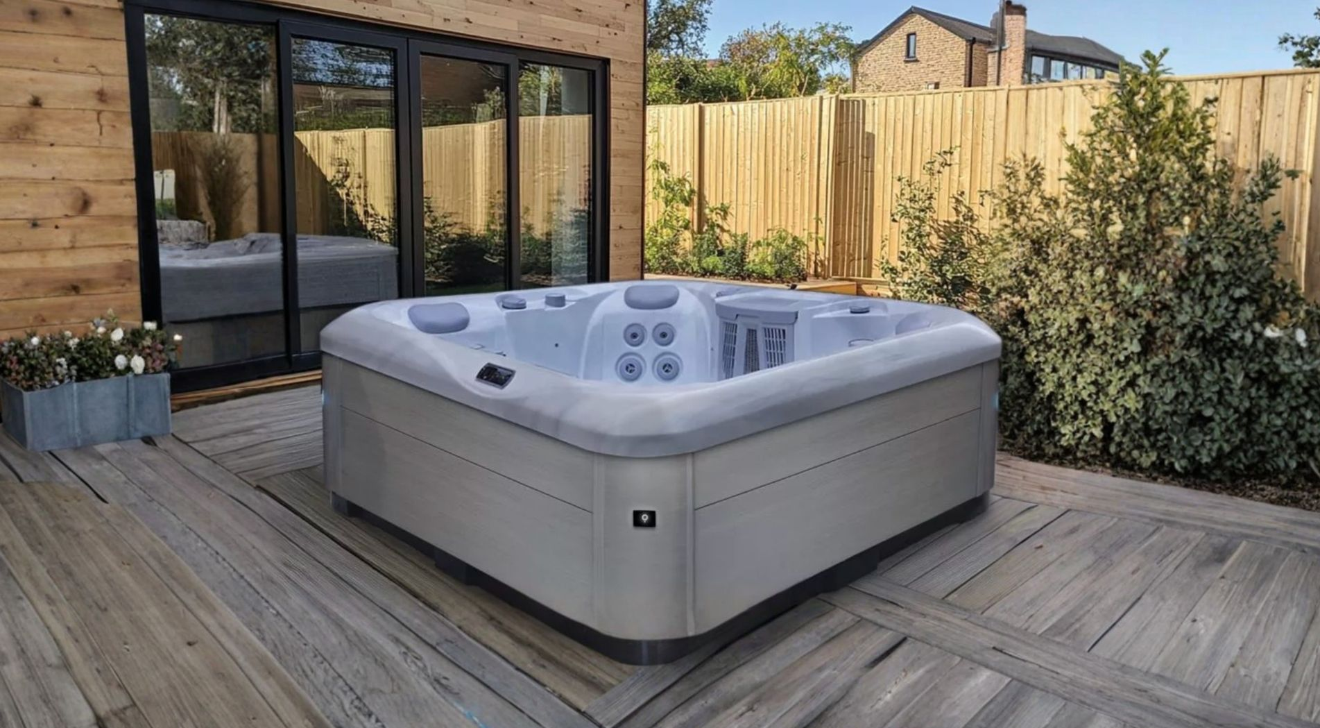 AquaSolus Brook Hot Tub