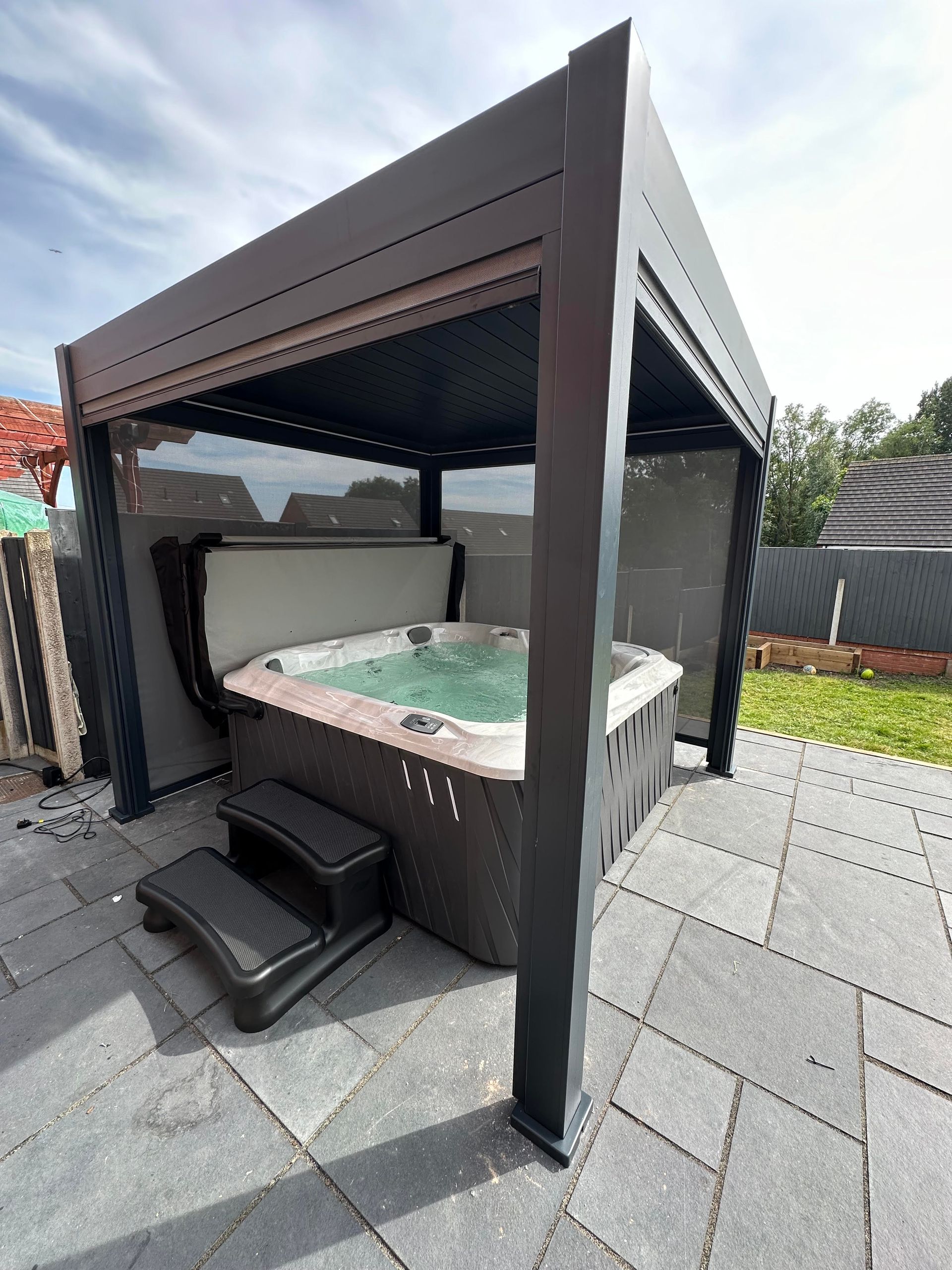 Jacuzzi® J-235