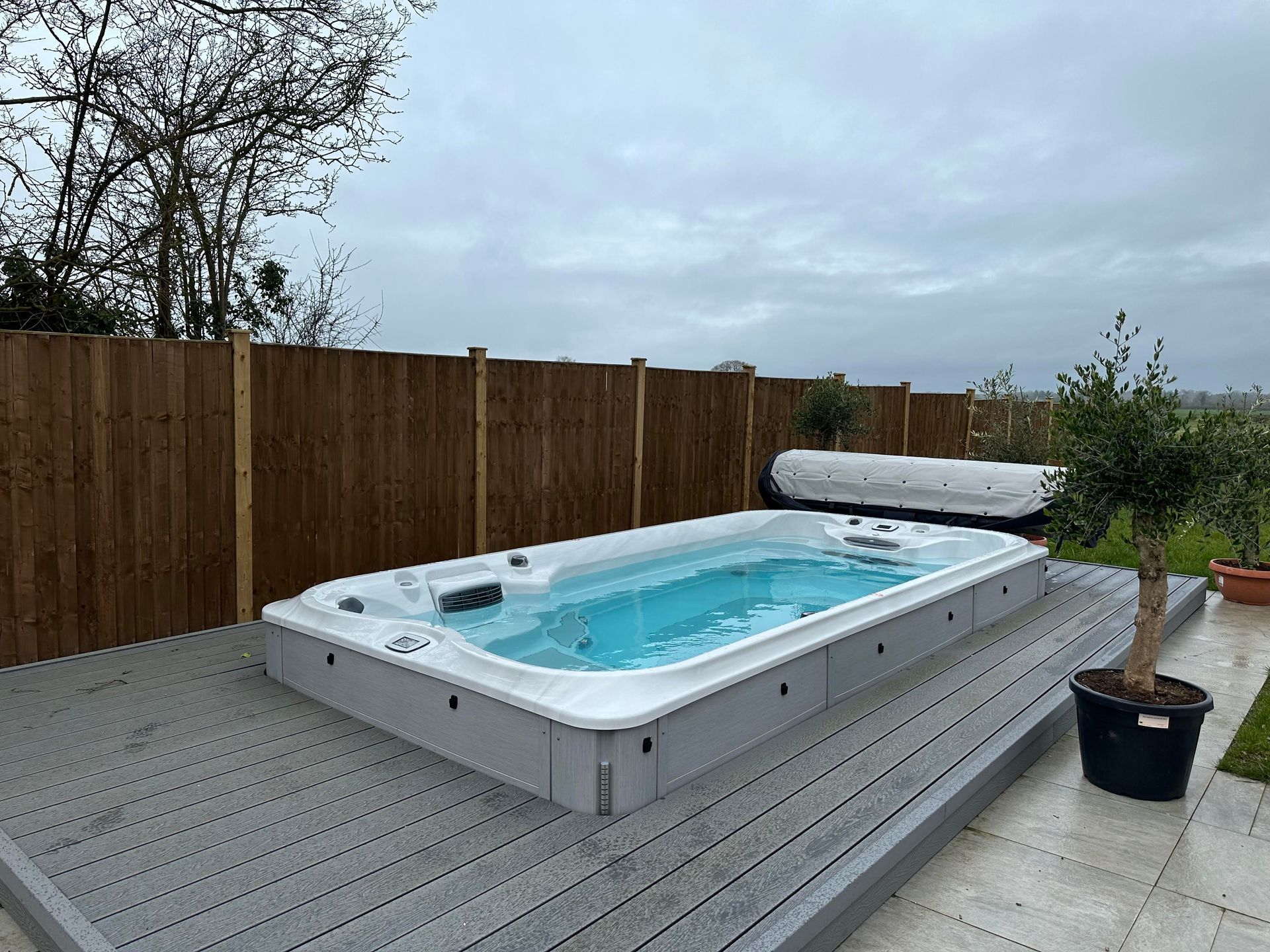 Jacuzzi J-19 Swim Spa