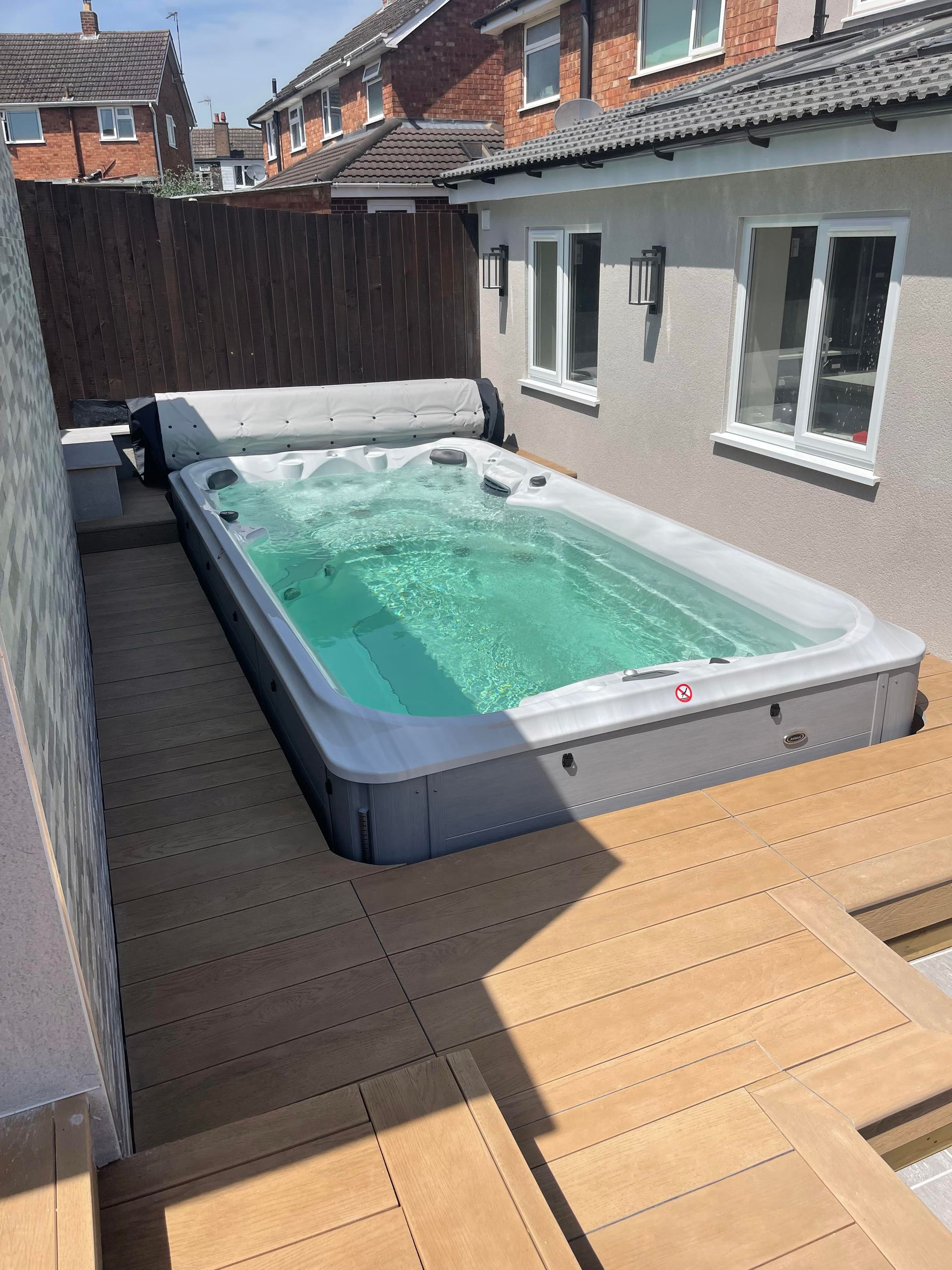 Hot Tub or Swim Spa: Which One Is Right for Your Lifestyle, Space and Wellness Goals?