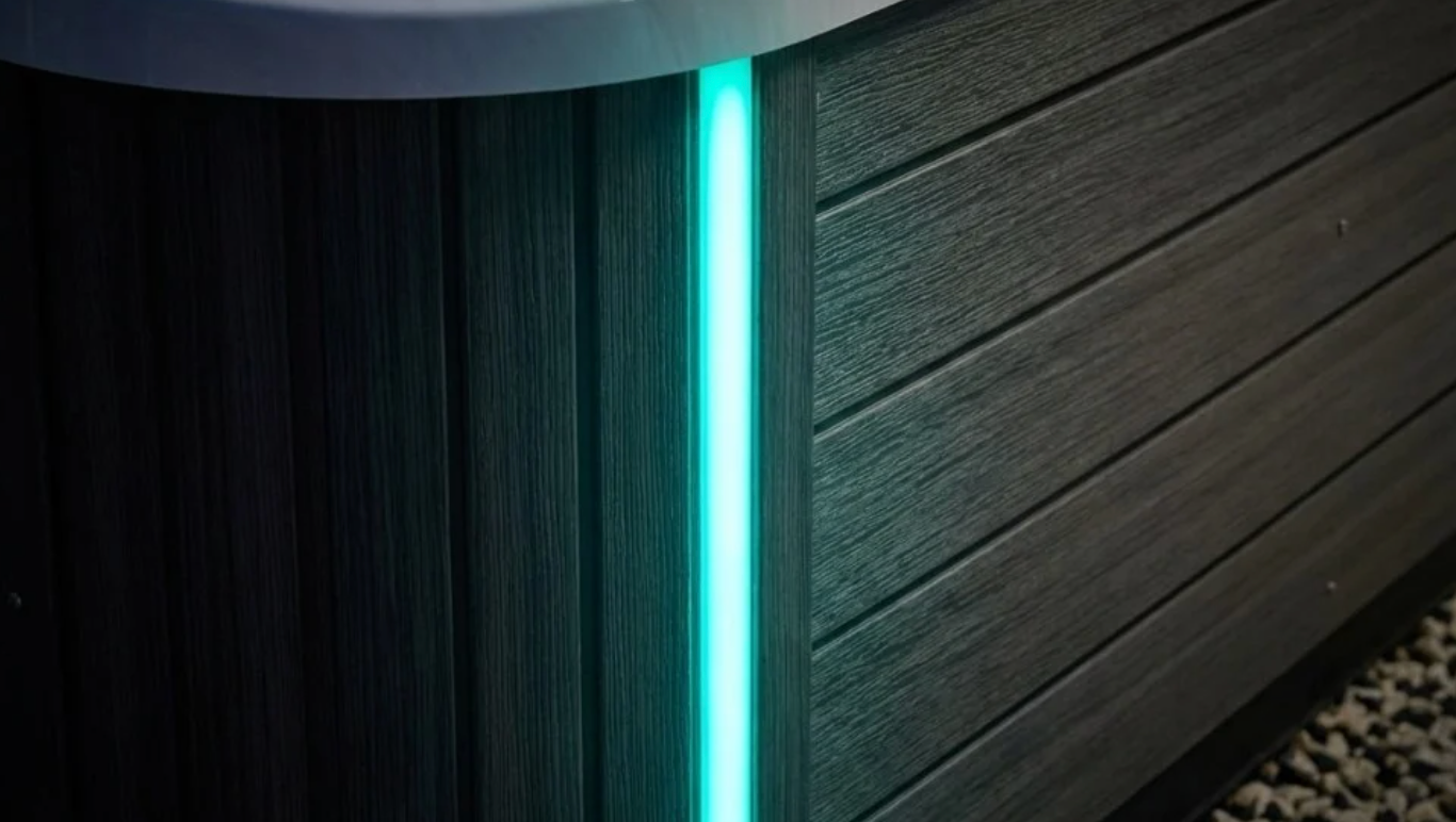 Jacuzzi S-300 Hot Tub