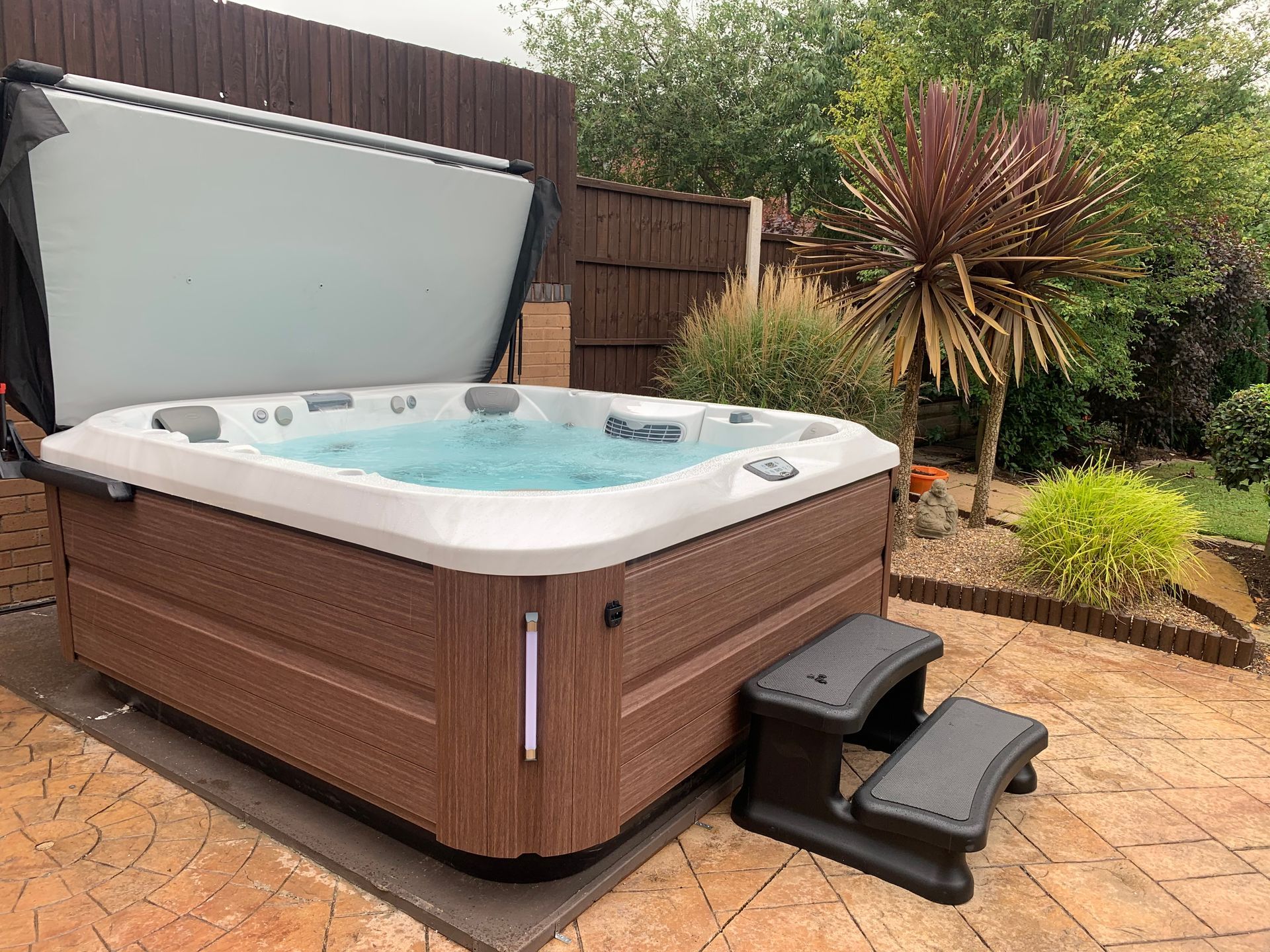Jacuzzi J375 Hot Tub