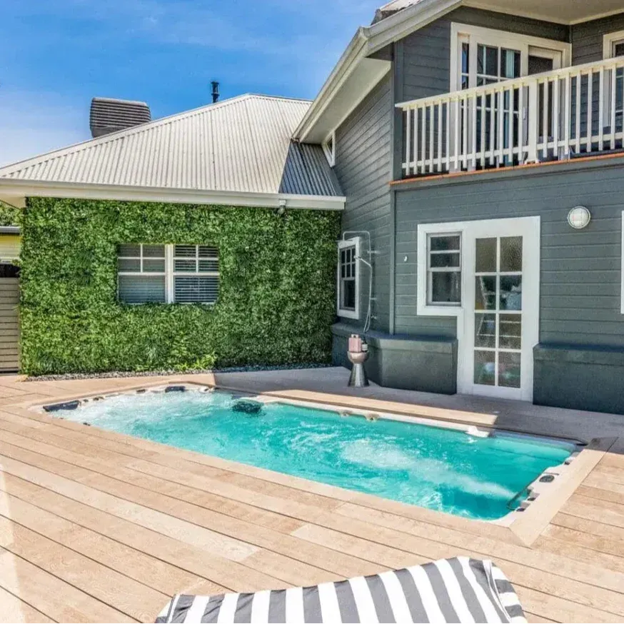 JACUZZI® S-4500 Swim Spa