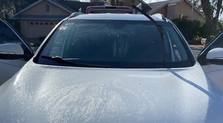 Mobile windshield replacement service near Sarasota, FL