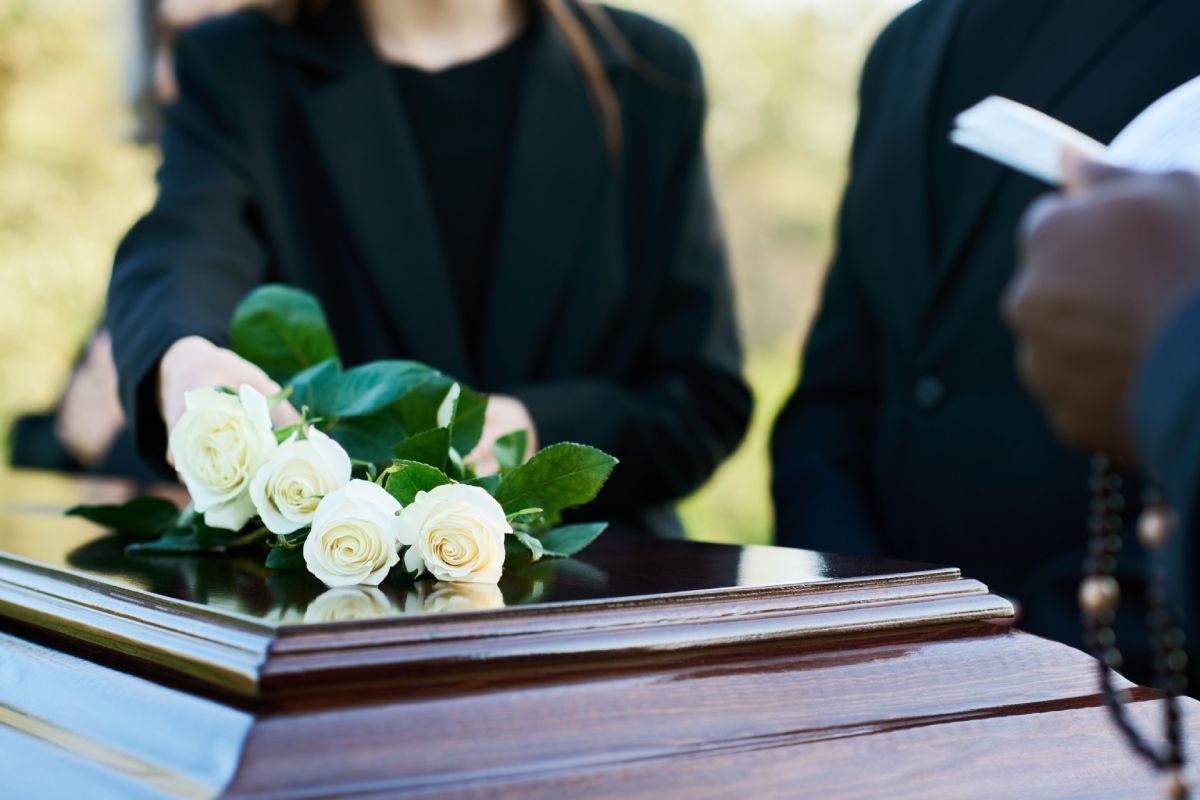 Florida wrongful death attorney consulting with grieving family about wrongful death lawsuit in Orla