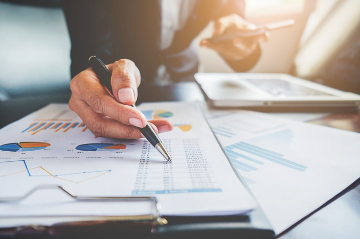 Qual o regime tributário mais vantajoso em 2026: Simples, Lucro Presumido ou Lucro Real Qual o regime tributário mais vantajoso em 2026: Simples, Lucro Presumido ou Lucro Real