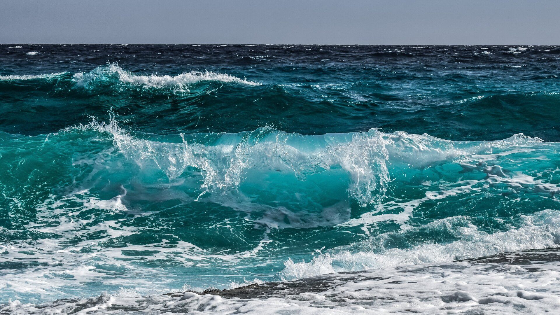 FourWave Medical Communications and Consultancy - incoming wave image