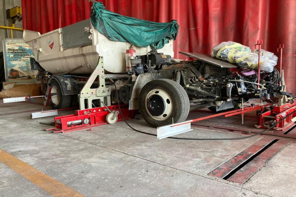 Ripristino telaio autocarro