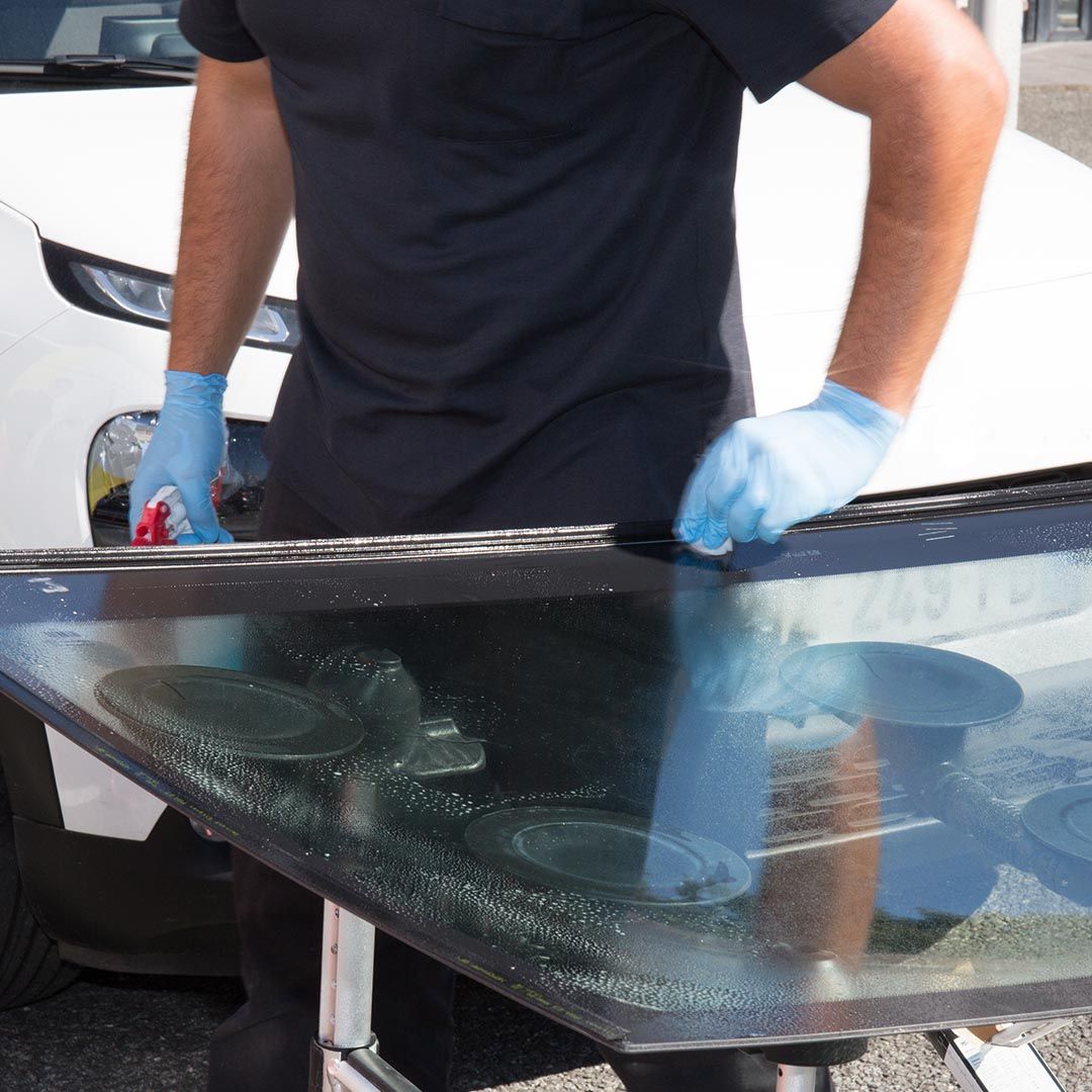 Understanding Windshield Replacement Coverage in