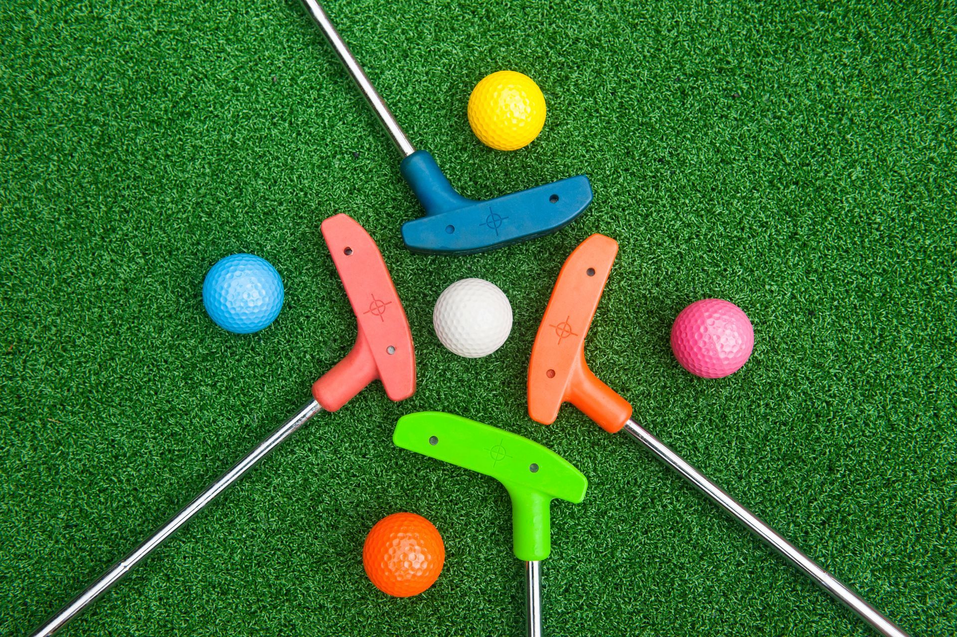 Indoor golf simulator at the virtual golf pub Indoor golf simulator at the virtual golf pub