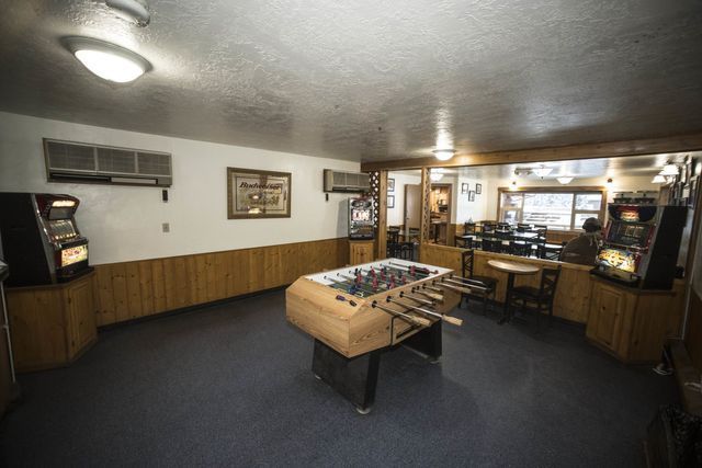 Classic Game Room | Healy, AK | Denali Totem Inn