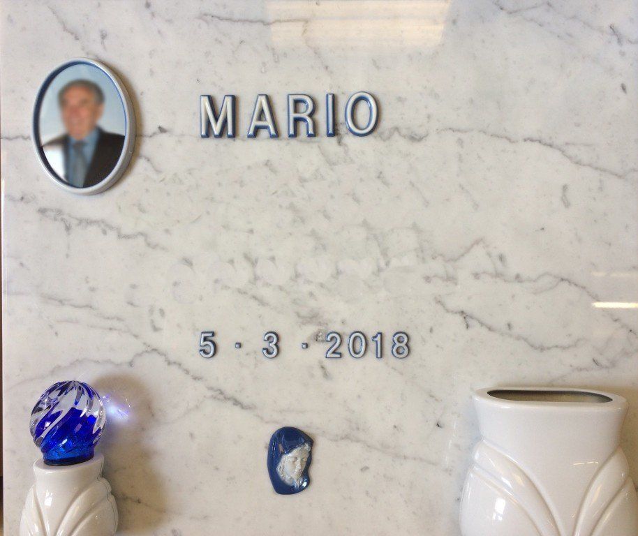 Loculo in marmo chiaro