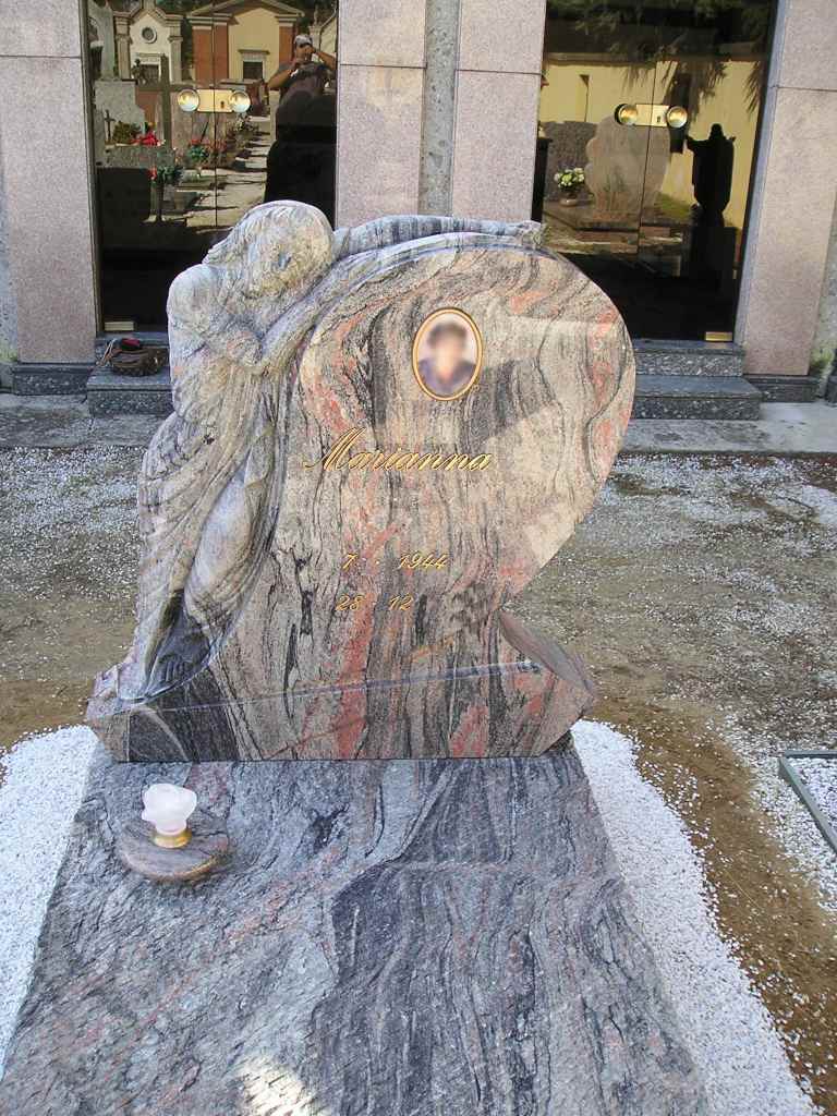 Monumento funebre