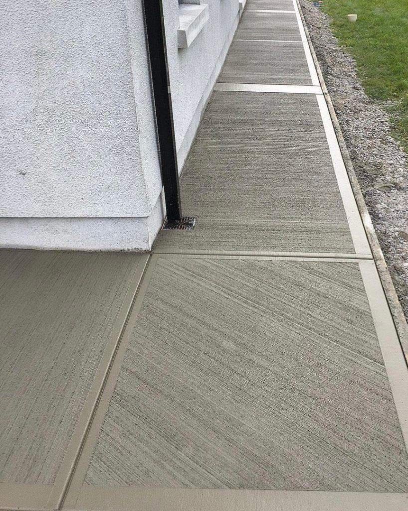 Concrete sidewalk in Coldwater, MS