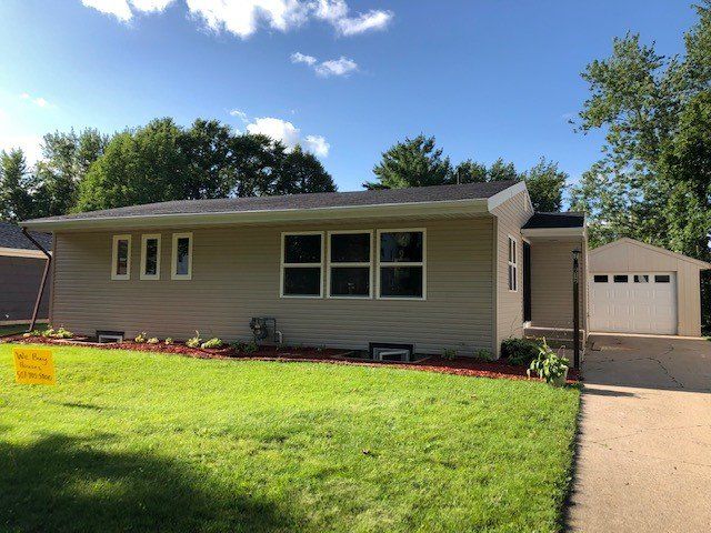 Bungalow House โ Owatonna, MN โ The Home Buyer Guys