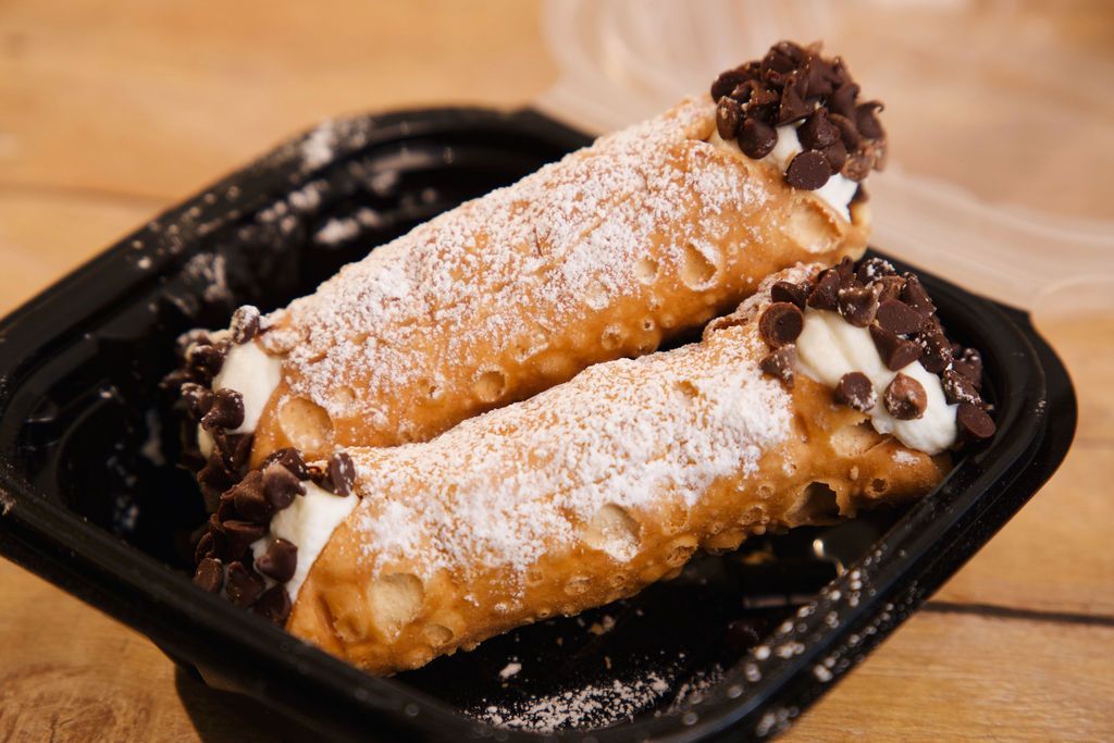 Cannolis