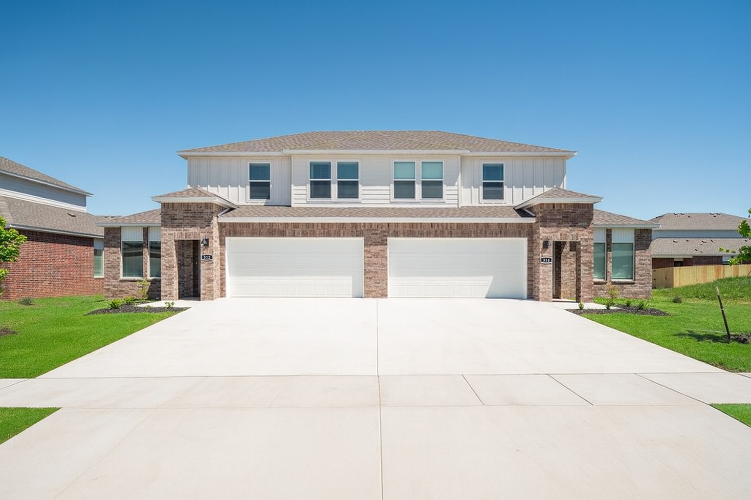 Landing floorplan exterior with attached two-car garage