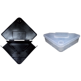 Contenitore di plastica nero triangolare pieghevole, aperto a sinistra, contenitore traslucido chiuso a destra.