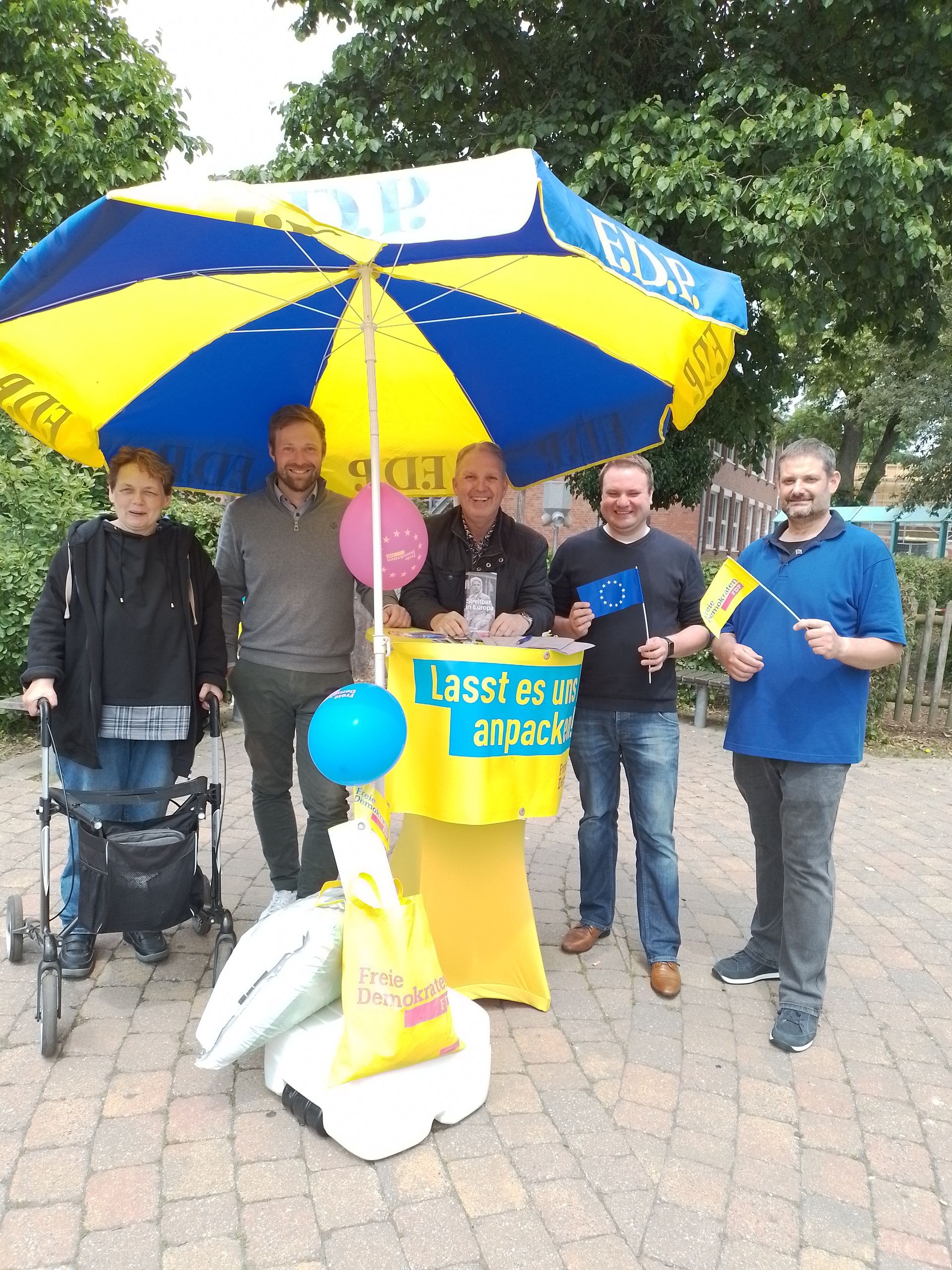 Frohes Ostern wuenschen die Wadersloher Liberalen Frohe Ostern