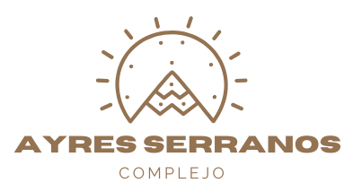 Logotipo marrón para Ayres Serranos Complejo, que presenta un pico de montaña dentro de un sol con texto debajo.
