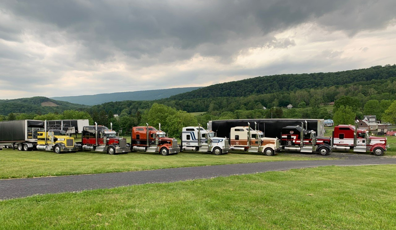 Semi Truck Repair and Hauling Lewistown, PA Gravytrain Express LLC
