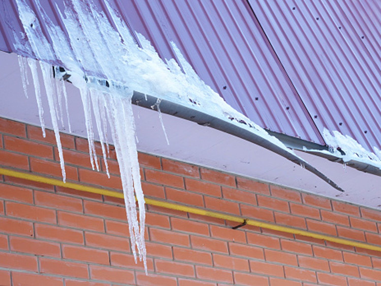 Ice On Roof — Hubertus, WI — Northwest Roofing, Inc. Ice On Roof — Hubertus, WI — Northwest Roofing, Inc.