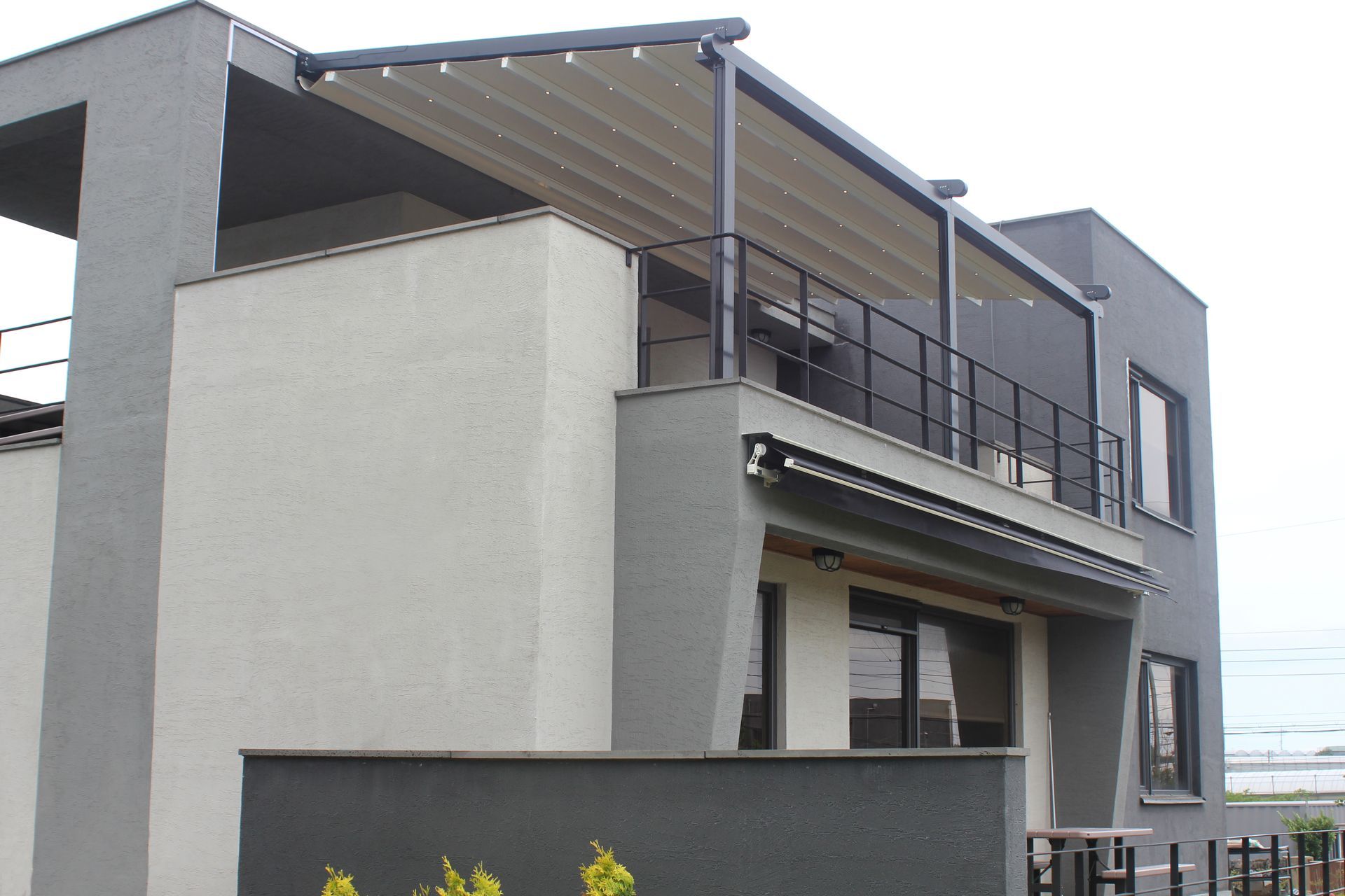 Retractable Roof Over A Patio — Homemakers Lifestyle In Maroochydore, QLD