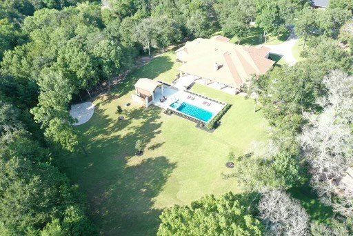 backyard outdoor kitchen and pool