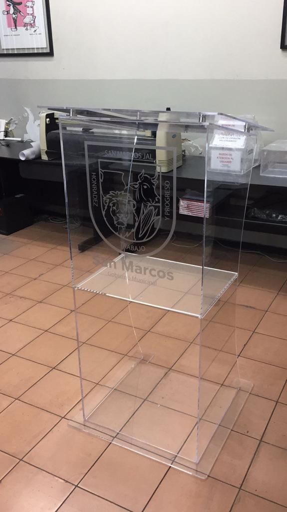 DISEÑO EN ACRÍLICO