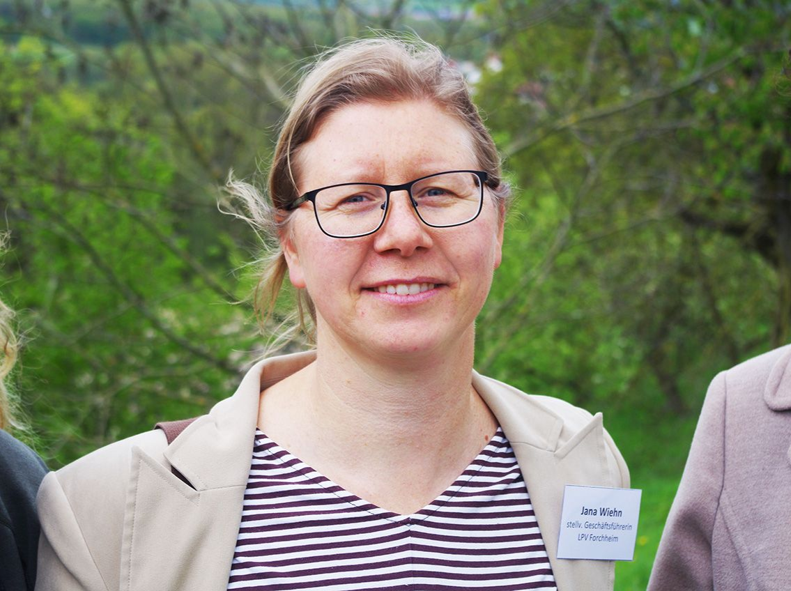 Dipl.-Biol. Jana Wiehn, Gebietsbetreuerin für ausgewählte Schutzgebiete im Landkreis Forchheim und stellv. Geschäftsführerin