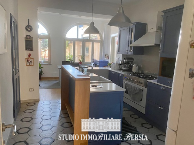 saluzzo,vende-alloggio-con-terrazzo
