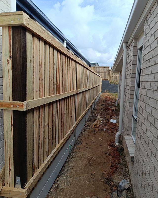 Fencing services