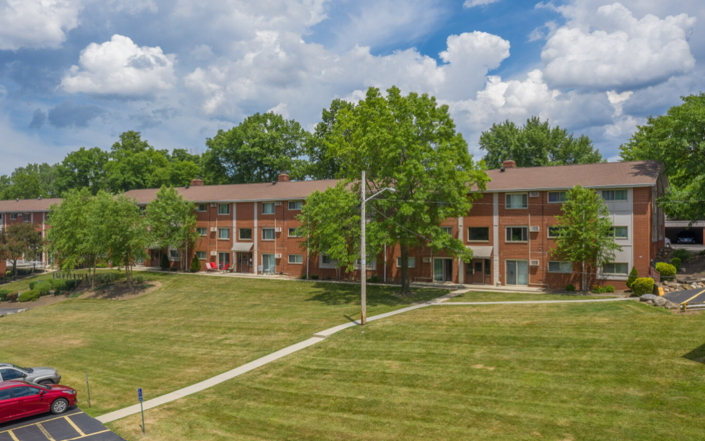 The Acadian Apartments Brook Park Rentals