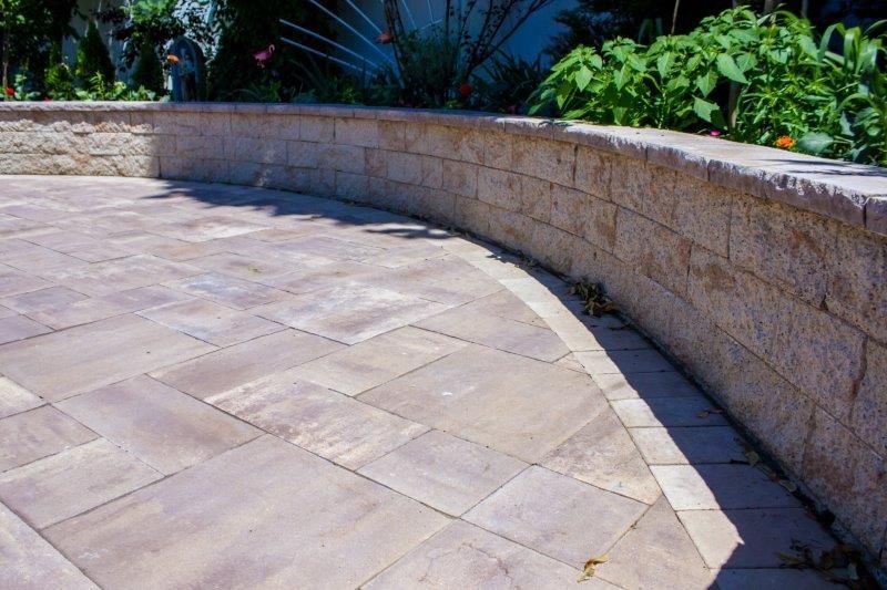 Retaining Wall Ideas for Nassau and Suffolk County Yards: Materials, Cost & Installation