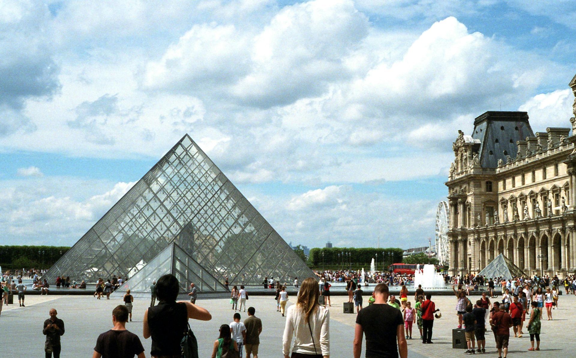 A walking tour at Louvres Pyramid
