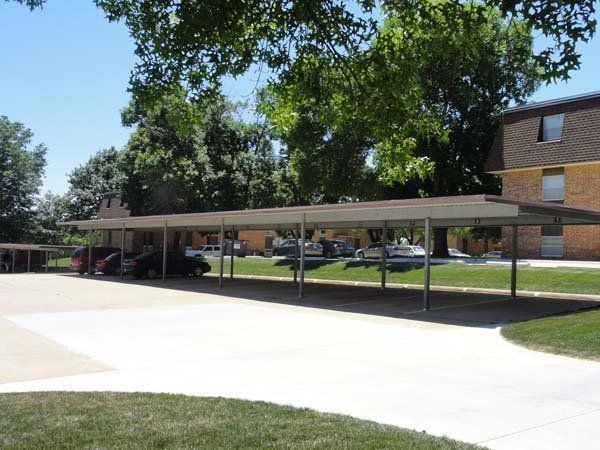 Big Space Parking — Manhattan, KS — Plaza West Apartments