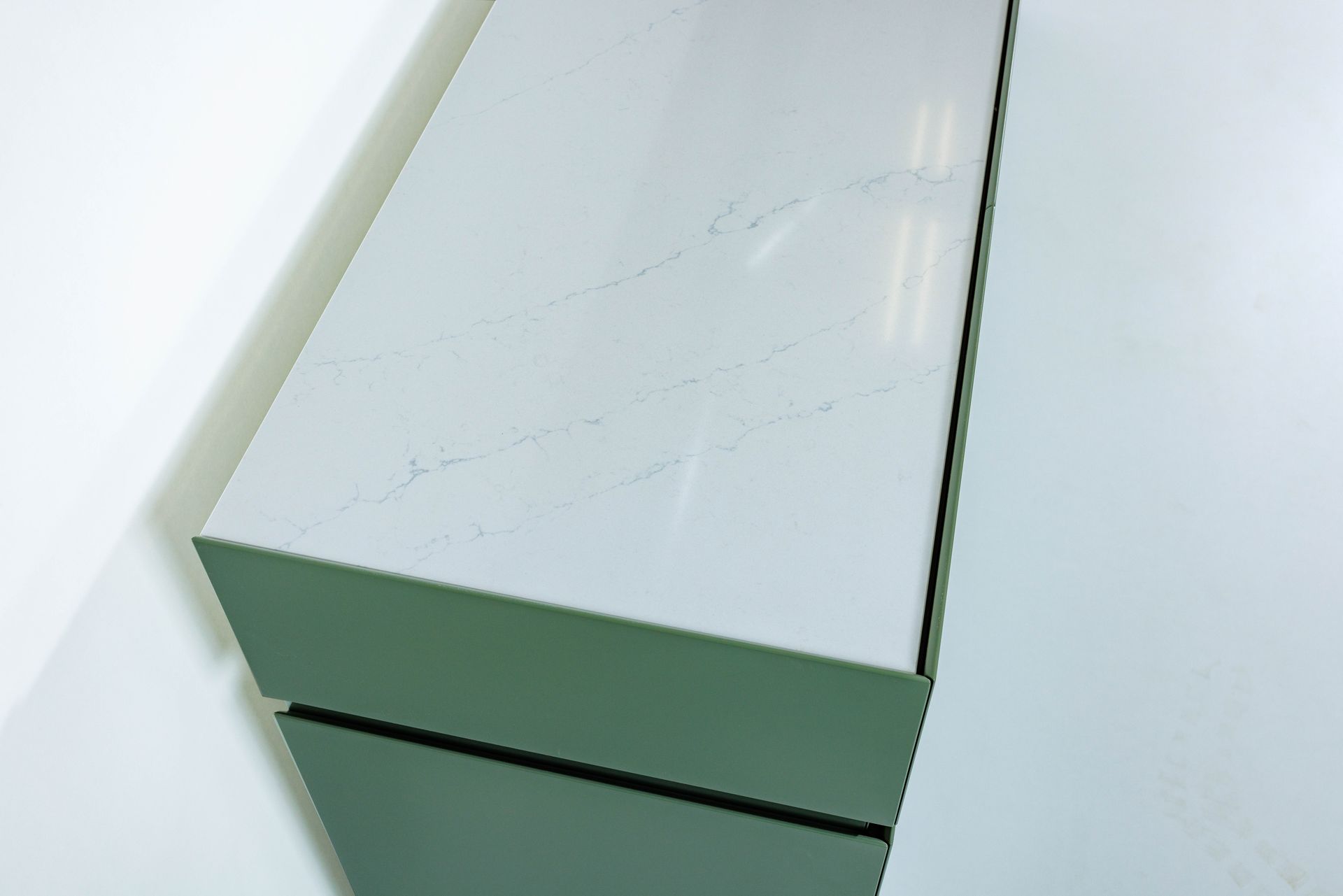 Sideboard Massarbeit.