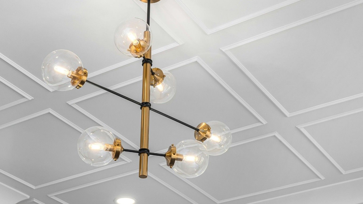 Chandelier Installers in Overland Park