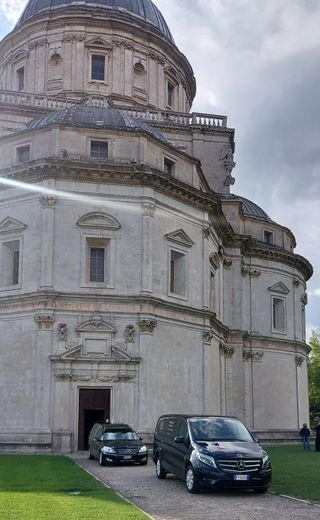 Auto funebri