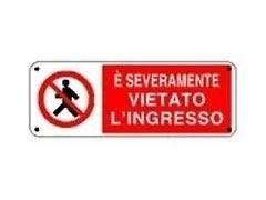 È severamente vietato l'ingresso