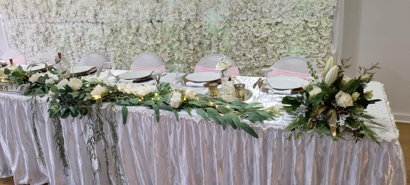 Wedding Reception Head Table, White Tablecloth — Creative Events Innisfail in Babinda, QLD