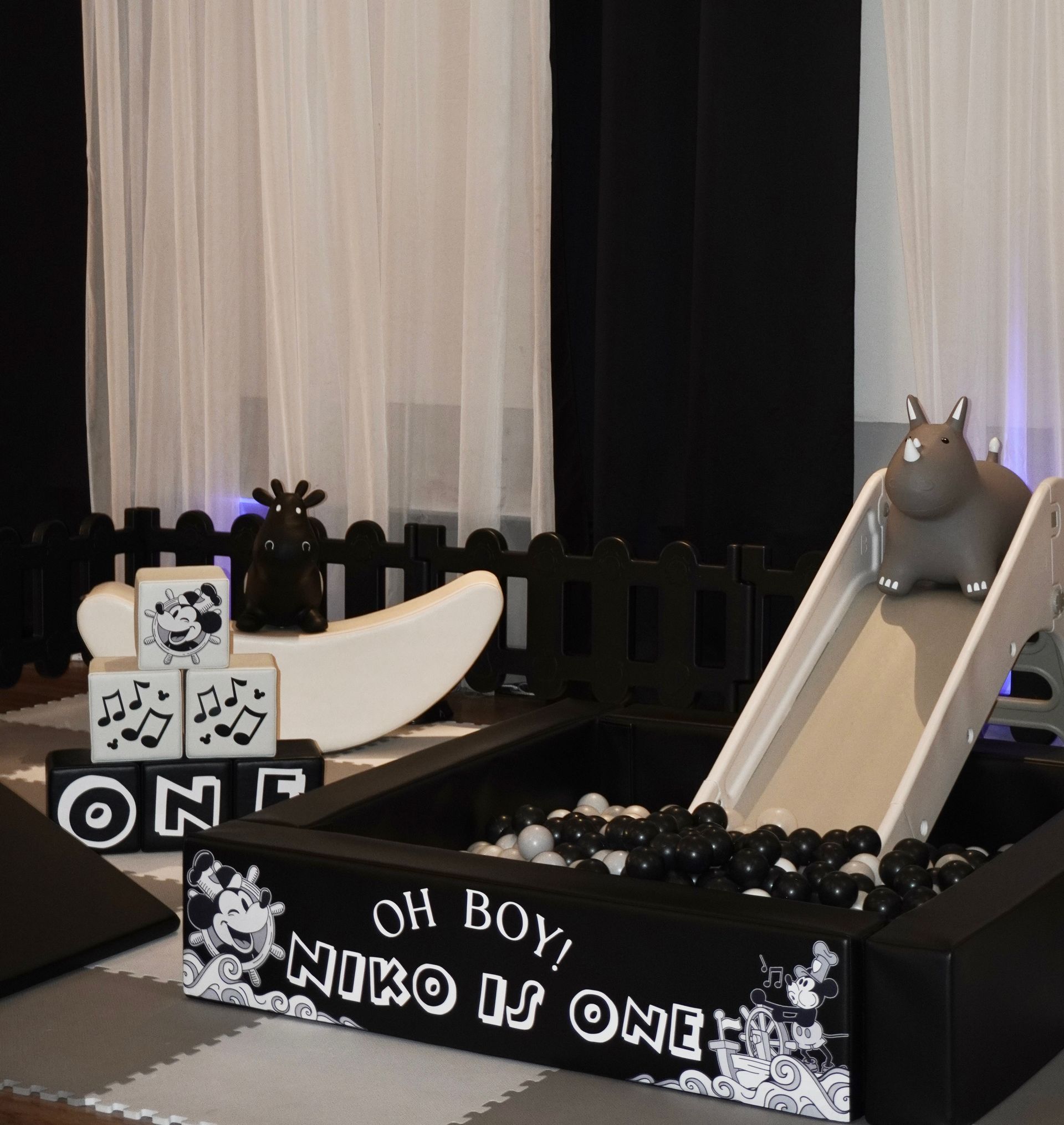 Kids soft play rental for indoor birthday party near Delaware County