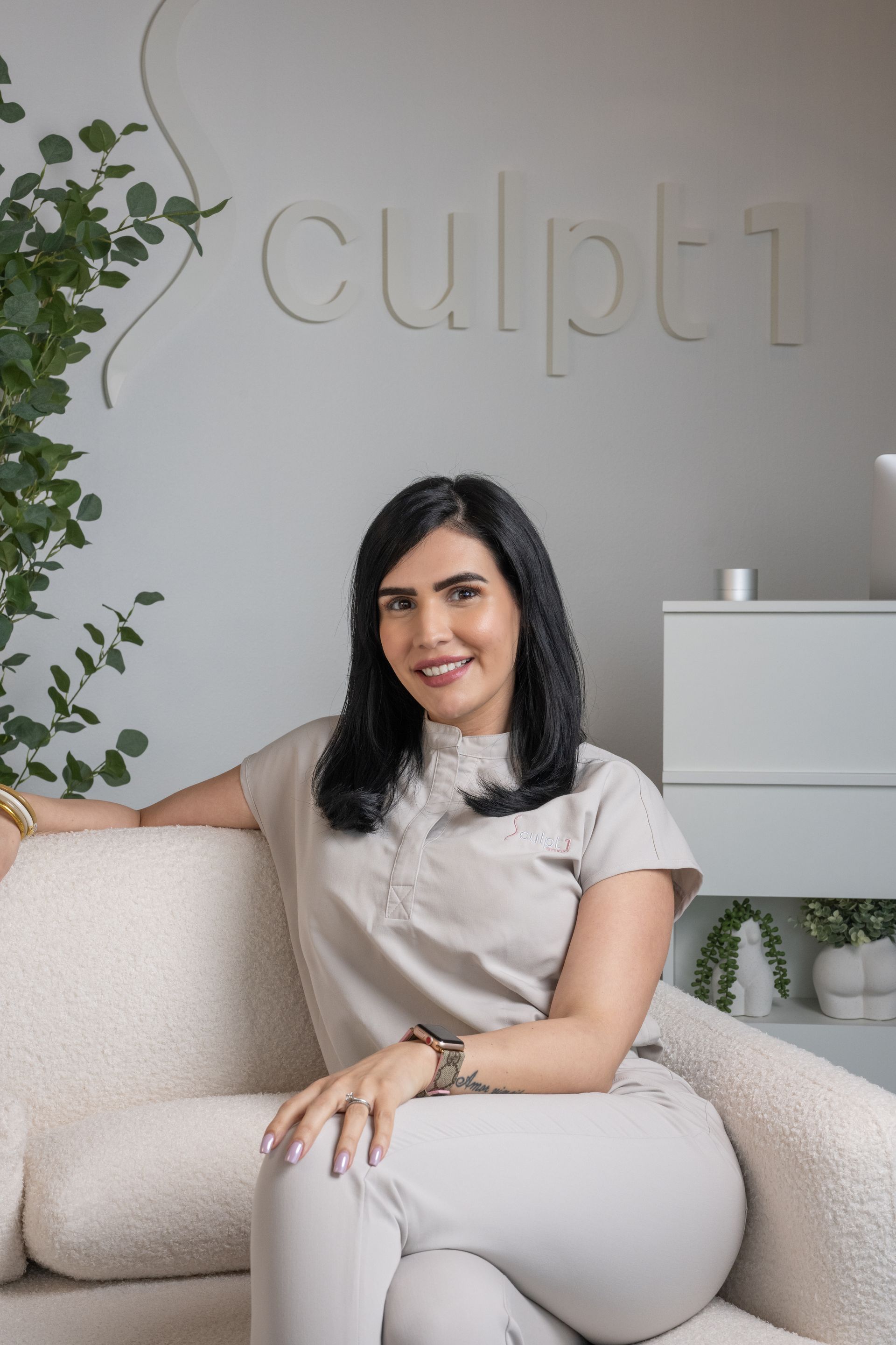Renae Button ABOUT | Sculpt1
