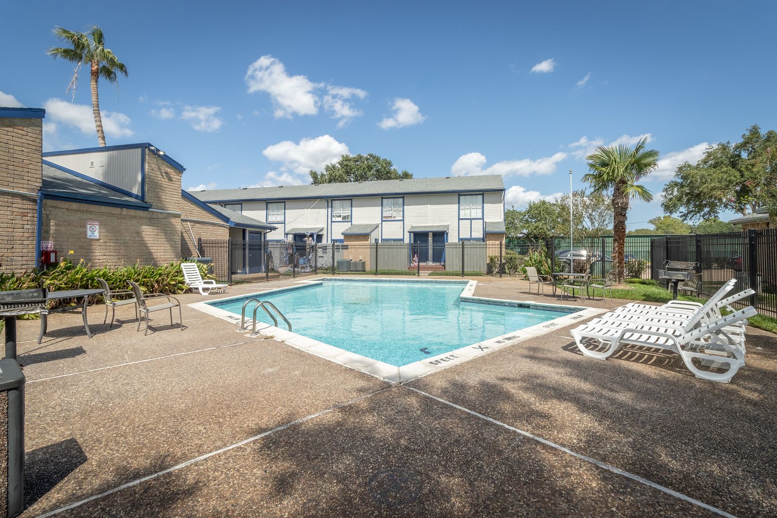 New Haven Apartments 5001 Avenue F Bay City, TX