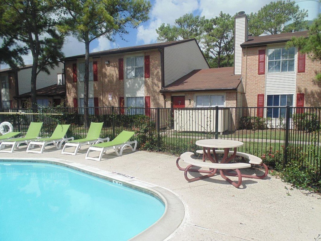 Serena Forest Apartments 12603 Northborough Dr, Houston, TX 77067