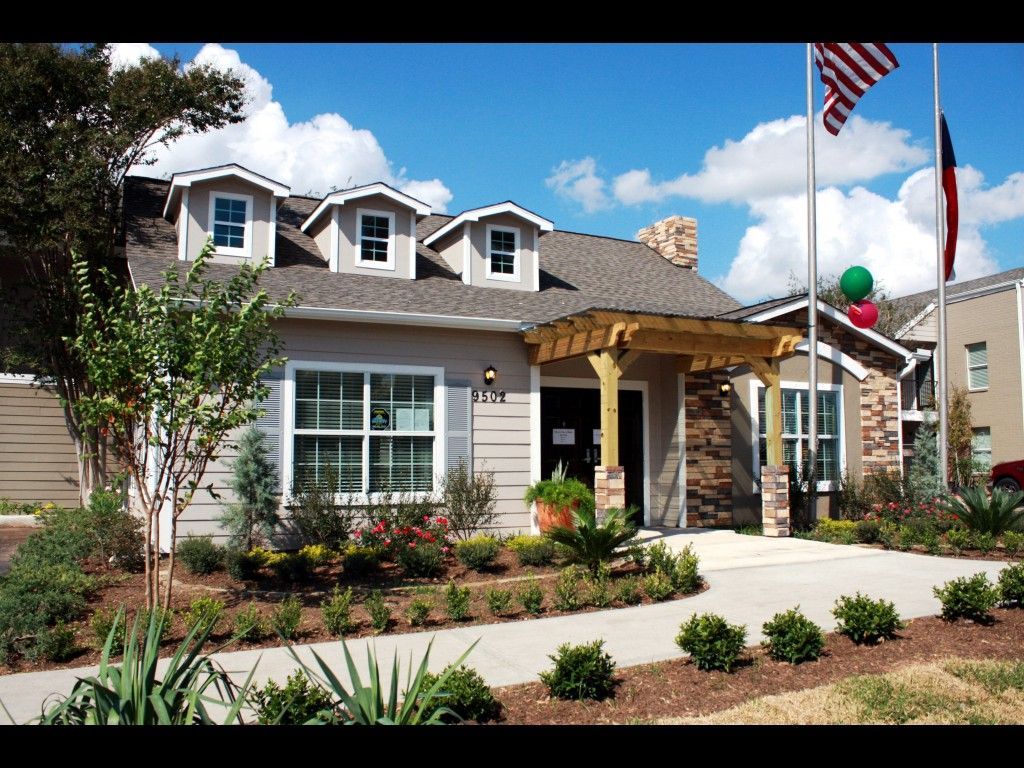 Premier On Woodfair Premier On Woodfair southwest-houston houston-tx