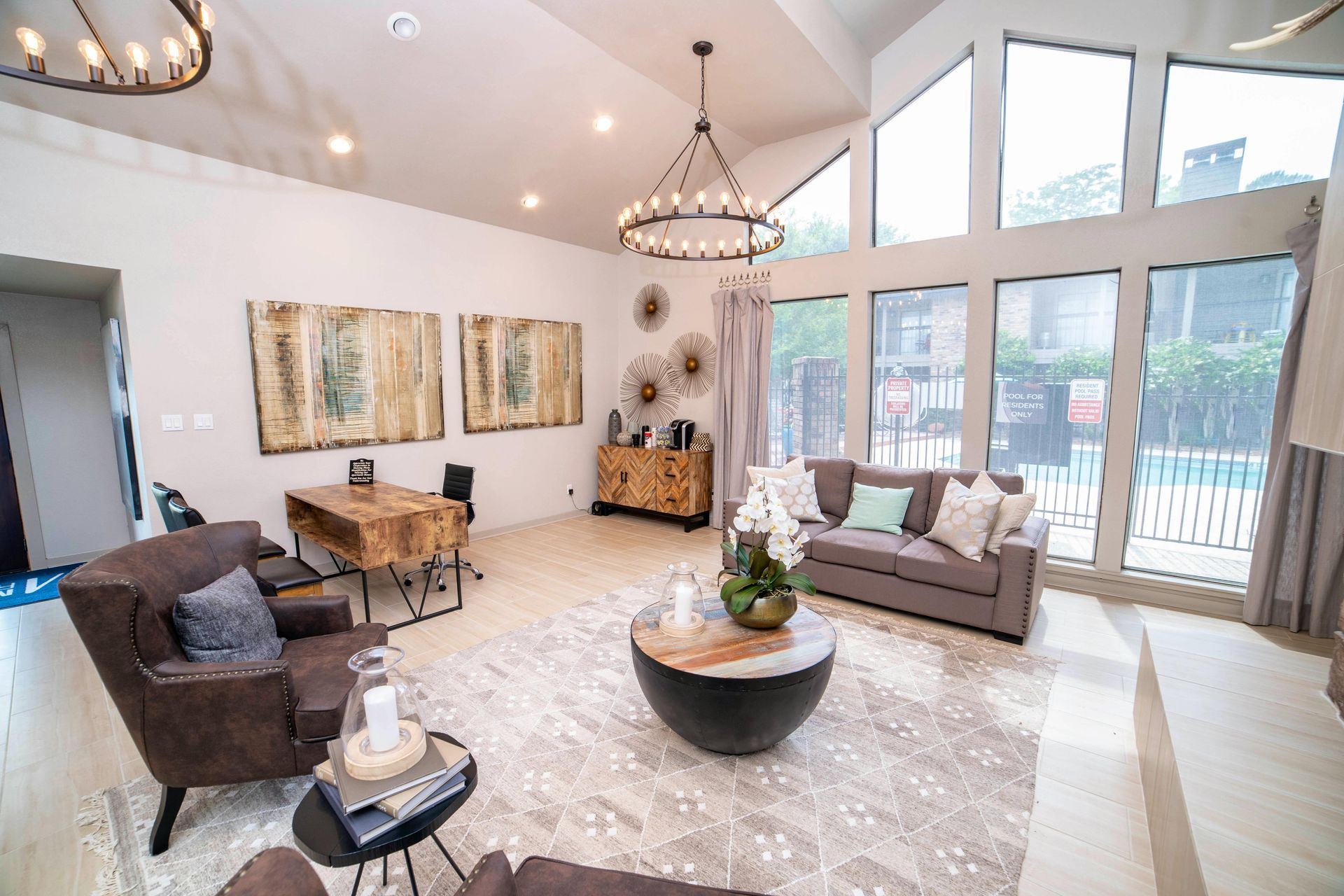 Serena Oasis leasing office