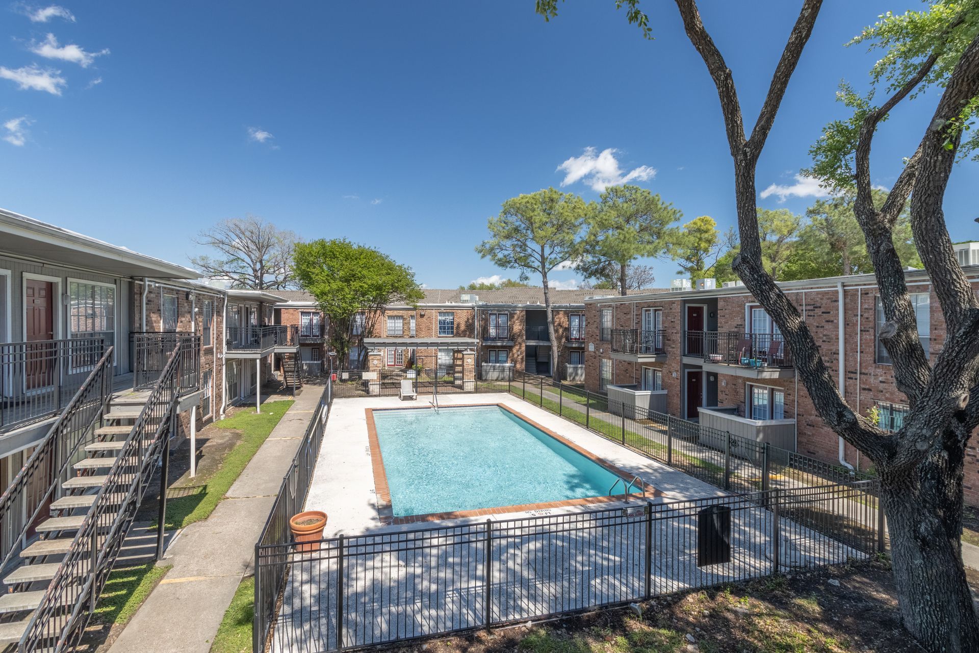 serena heights apartments 